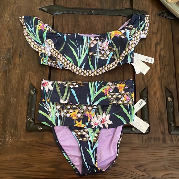 Trina Turk NWT two piece Floral off the shoulder Swim. Top SZ 14 bottom SZ 12 - Picture 8 of 8